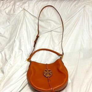 TORY BURCH Miller metal mini hobo in a beautiful caramel color. NWT.